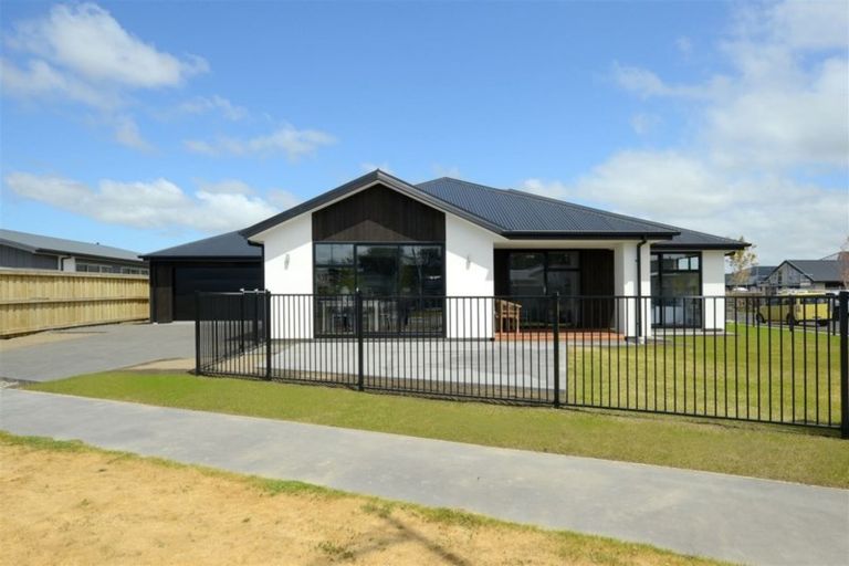 Photo of property in 2 Billington Drive, Halswell, Christchurch, 8025