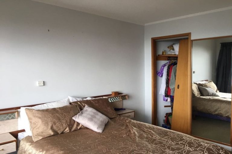 Photo of property in 2/14 Clifton Road, Waiake, Auckland, 0630