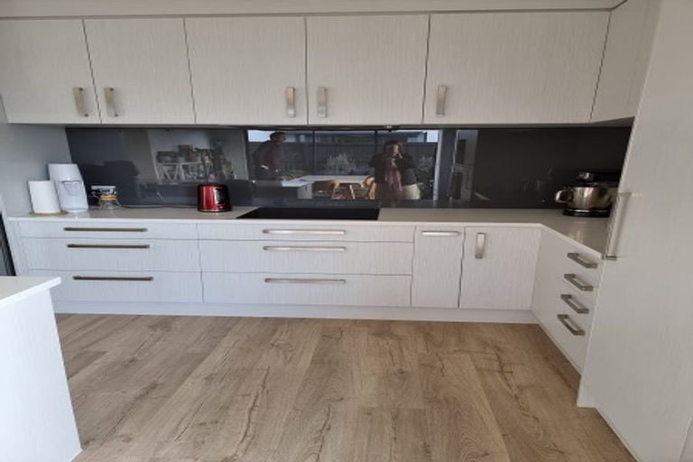 Photo of property in 10 Horoeka Street, Avonhead, Christchurch, 8042