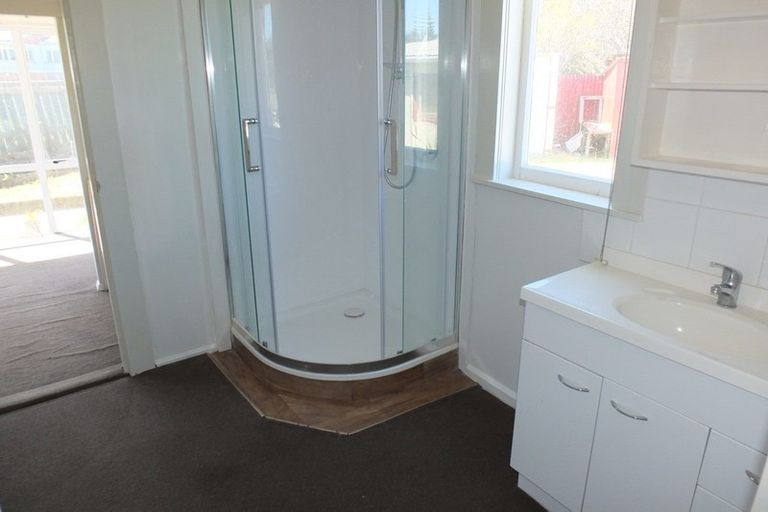 Photo of property in 19 Nash Parade, Foxton Beach, Foxton, 4815