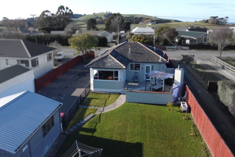 Photo of property in 74 Awamoa Road, Holmes Hill, Oamaru, 9401