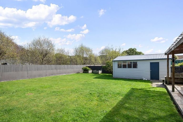 Photo of property in 18 Leybourne Avenue, Waikanae, 5036