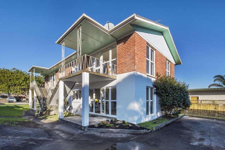 Photo of property in 2/19 Thatcher Street, Mission Bay, Auckland, 1071
