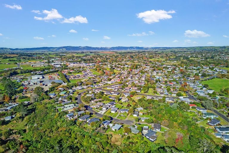 Photo of property in 45 Totara Street, Waiuku, 2123