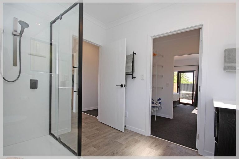 Photo of property in 6 Dustin Street, Foxton Beach, Foxton, 4815