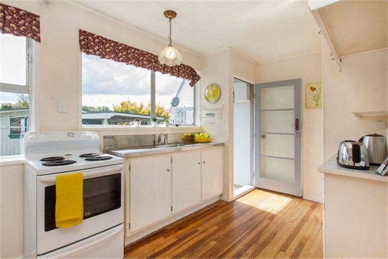 Photo of property in 11 Reelick Avenue, Pakuranga Heights, Auckland, 2010