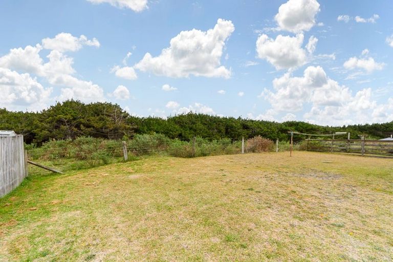 Photo of property in 37 Te Kiri Street, Himatangi Beach, Foxton, 4891