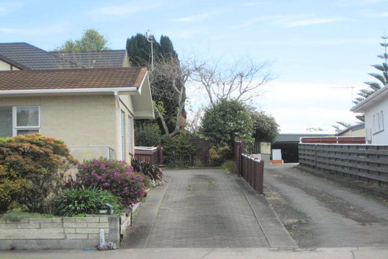 Photo of property in 90 Govett Avenue, Frankleigh Park, New Plymouth, 4310