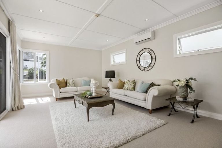 Photo of property in 7a North Avenue, Narrow Neck, Auckland, 0624