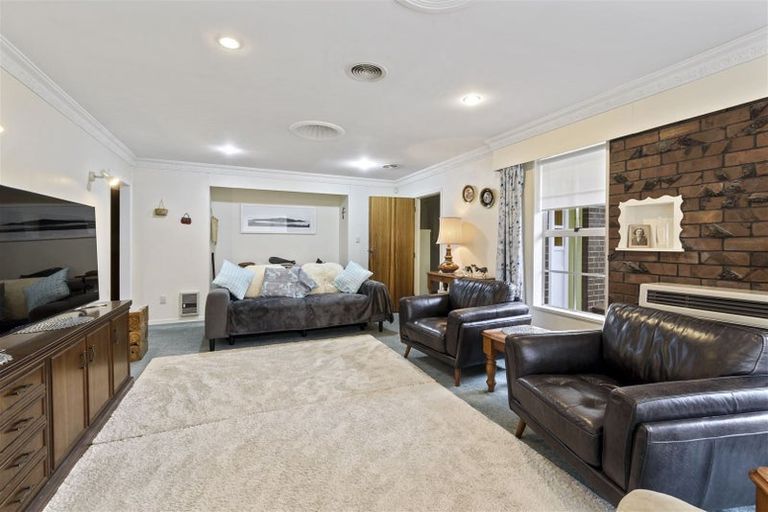 Photo of property in 48 Highbury Drive, Levin, 5510