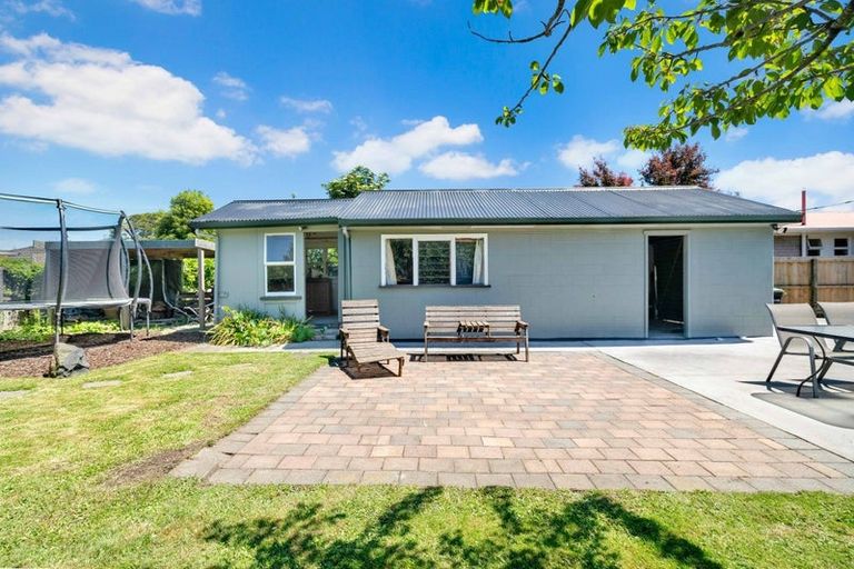 Photo of property in 20 Coopers Road, Dallington, Christchurch, 8061