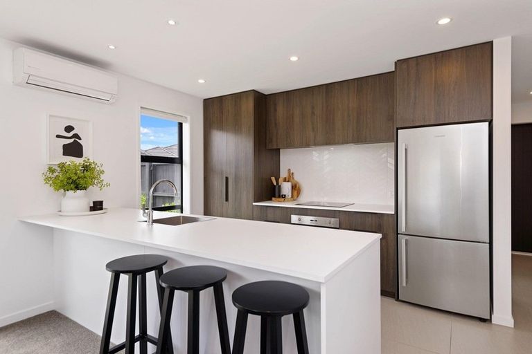 Photo of property in 6 Maka Lane, Halswell, Christchurch, 8025