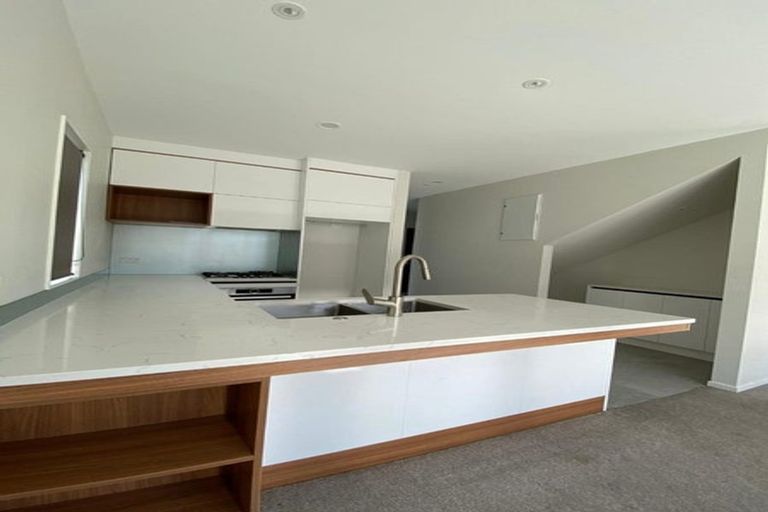 Photo of property in 26 Warbler Crescent, Papakura, 2110