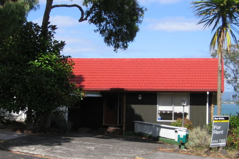 Photo of property in 79 Hadfield Street, Beach Haven, Auckland, 0626
