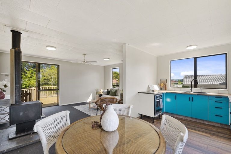 Photo of property in 41 Sunline Place, Ngongotaha, Rotorua, 3010