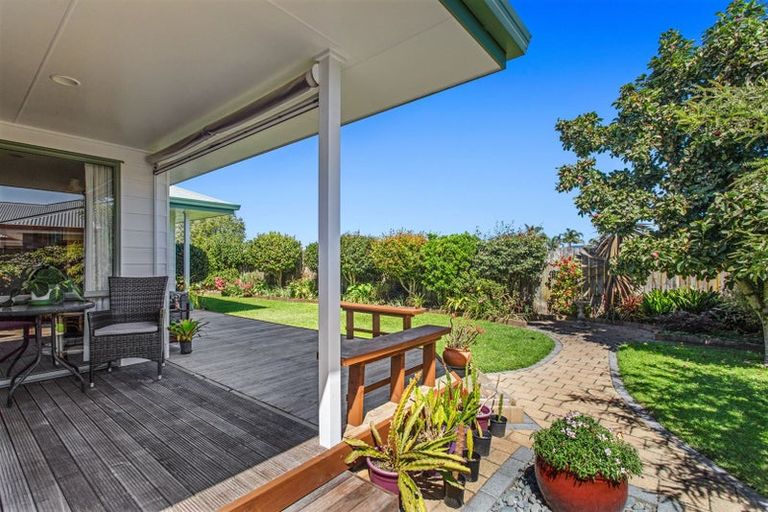 Photo of property in 24 Edgewater Grove, Whakatane, 3120