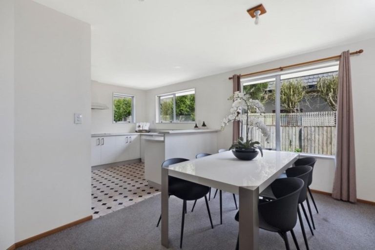 Photo of property in 7a Dinton Street, Russley, Christchurch, 8042