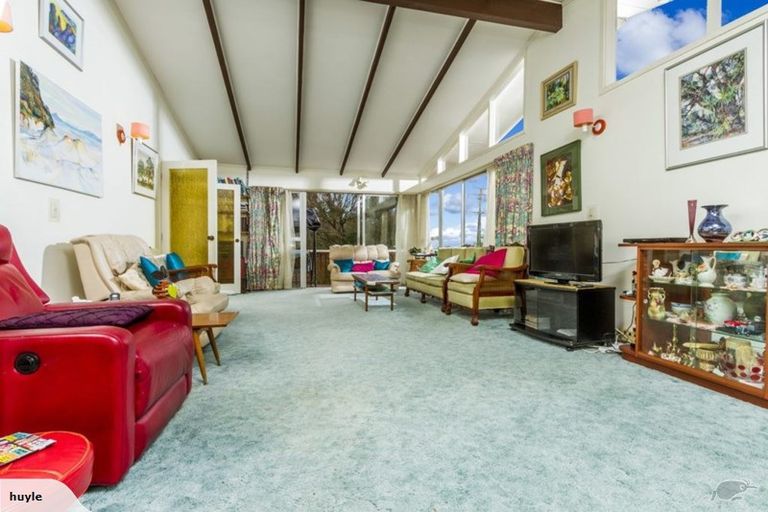 Photo of property in 36 Sunset Road, Unsworth Heights, Auckland, 0632