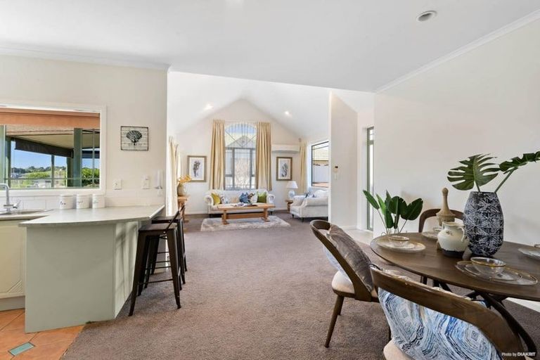 Photo of property in 243a Hill Road, The Gardens, Auckland, 2105