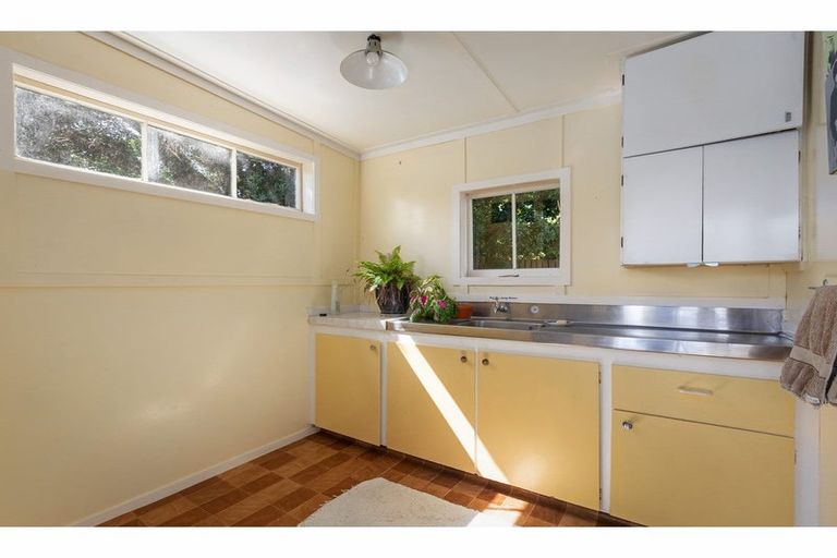 Photo of property in 150 Thames Coast Sh25 Road, Whakatete Bay, Thames, 3575