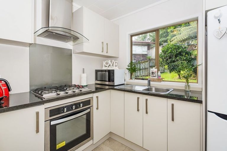 Photo of property in 2/56 Stredwick Drive, Torbay, Auckland, 0630