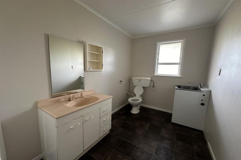 Photo of property in 14-16 Mako Mako Road, Levin, 5510