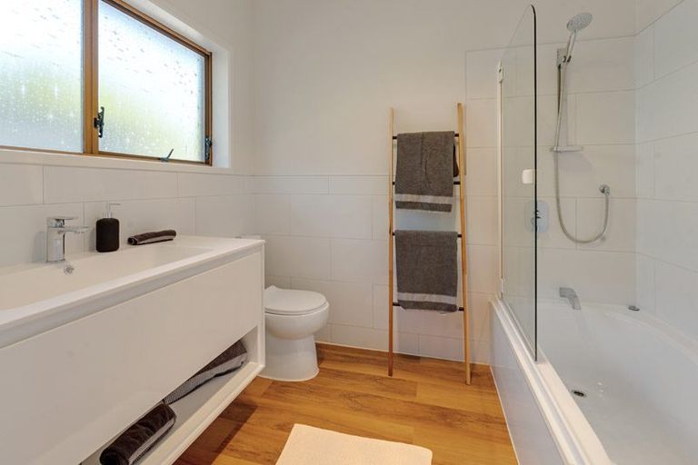 Photo of property in 10 Sea View Terrace, Cockle Bay, Auckland, 2014