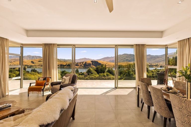 Photo of property in 16 Hayes View Lane, Lake Hayes, Queenstown, 9371