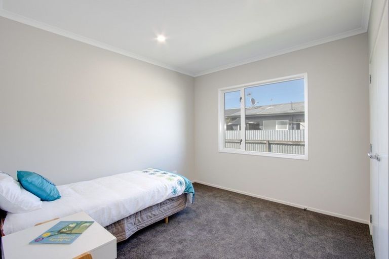 Photo of property in 28a Clarence Cox Crescent, Pirimai, Napier, 4112