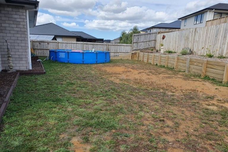 Photo of property in 35 Harriet Johnston Drive, Pokeno, 2402