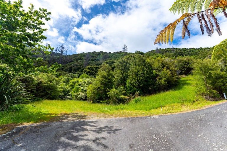 Photo of property in 24 Amelia Crescent, Waikawa, Picton, 7220