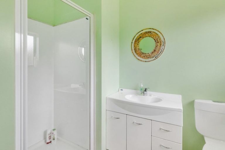 Photo of property in 5 Mangauika Road, Pirongia, Te Awamutu, 3876