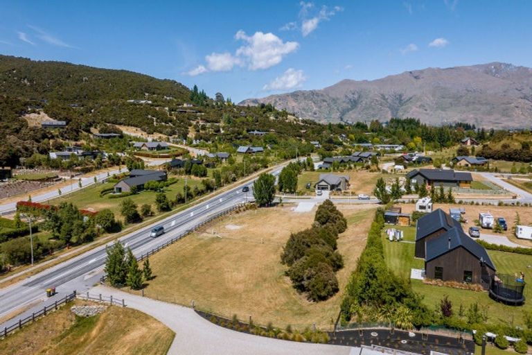Photo of property in 2 Mount Linton Avenue, Wanaka, 9305