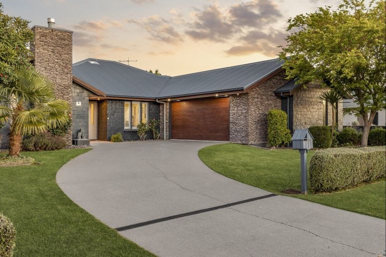 Photo of property in 4 Cooper Crescent, Cambridge, 3434