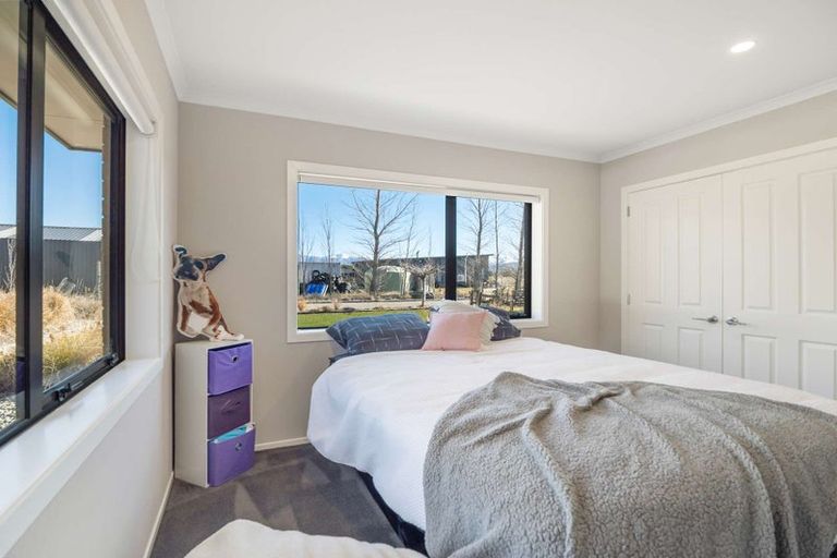 Photo of property in 10 Hardacre Place, Omarama, 9412