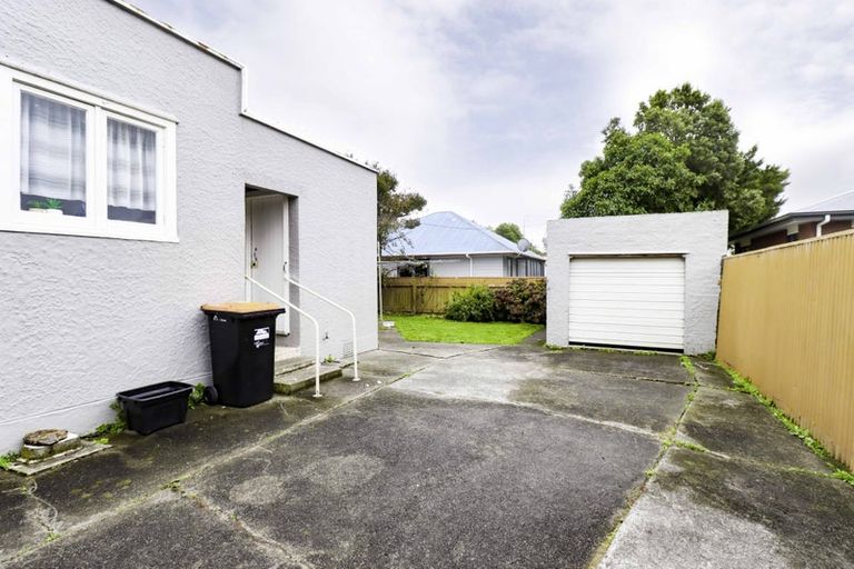 Photo of property in 33 Rewa Street, Takaro, Palmerston North, 4412