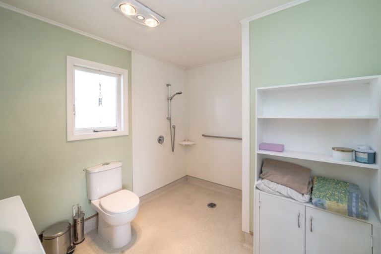 Photo of property in 11 Charles Street, Carterton, 5713