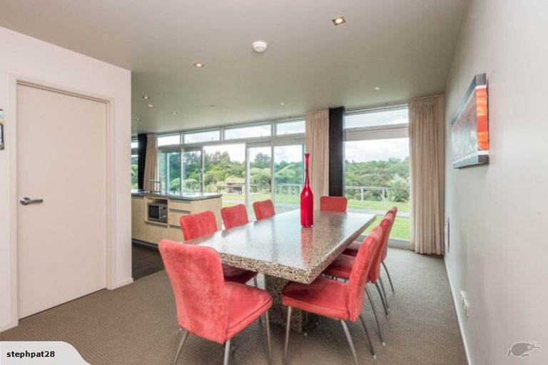 Photo of property in 1a Burgess Hill Road, Burgess Park, New Plymouth, 4371