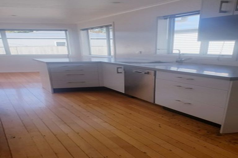 Photo of property in 5 Sandleigh Drive, Athenree, Katikati, 3177