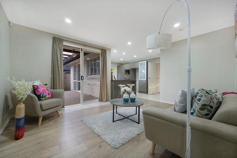 Photo of property in 10 Plantation Avenue, Flat Bush, Auckland, 2016