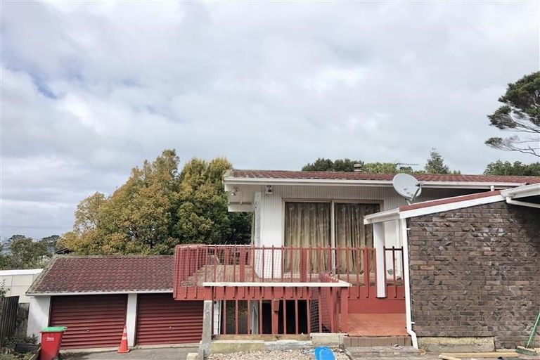 Photo of property in 5 Makepiece Place, Chatswood, Auckland, 0626