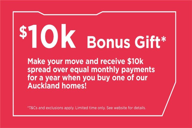 Photo of property in 2/529g Massey Road, Mangere, Auckland, 2022