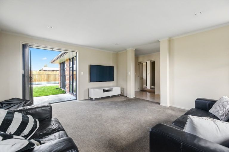 Photo of property in 42 Winchester Place, Rototuna North, Hamilton, 3210