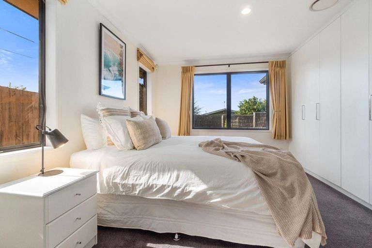 Photo of property in 65a Willerton Avenue, New Lynn, Auckland, 0600