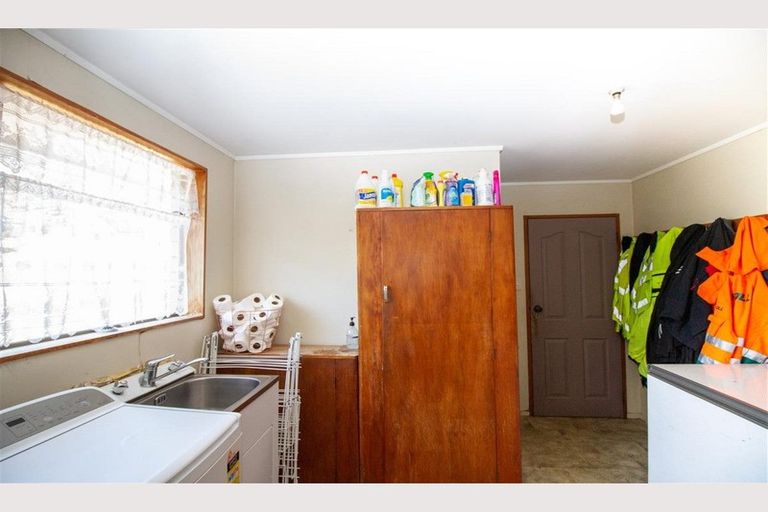 Photo of property in 8 Ameku Road, Raetihi, 4632