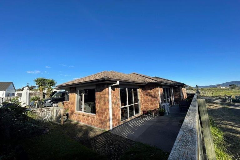 Photo of property in 74b Simpson Road, Papamoa Beach, Papamoa, 3118