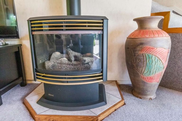 Photo of property in 25 Howden Road, Fairfield, Hamilton, 3214