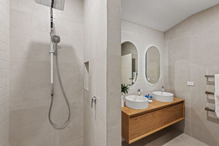 Photo of property in 43 Oakgrove Drive, Rangiora, 7400