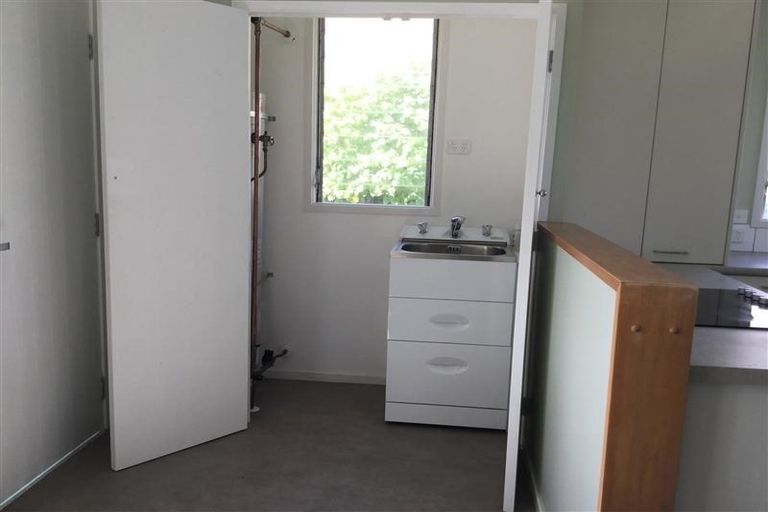 Photo of property in 4 Harbour Street, Moturoa, New Plymouth, 4310