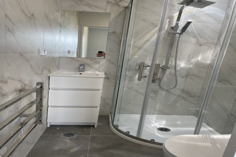 Photo of property in 32 Karoro Road, Flat Bush, Auckland, 2019